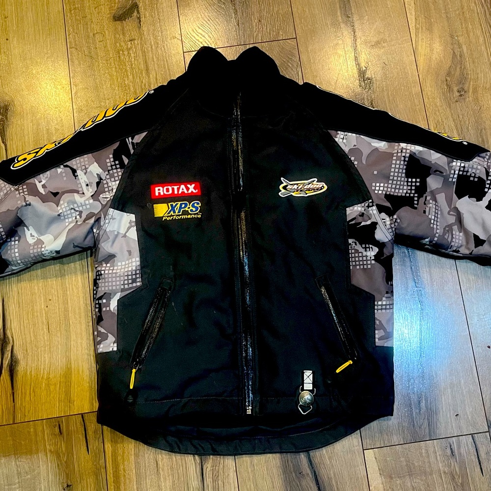 Skidoo Ski  Jacket, Size 8 kids, Black, Gray, Camo